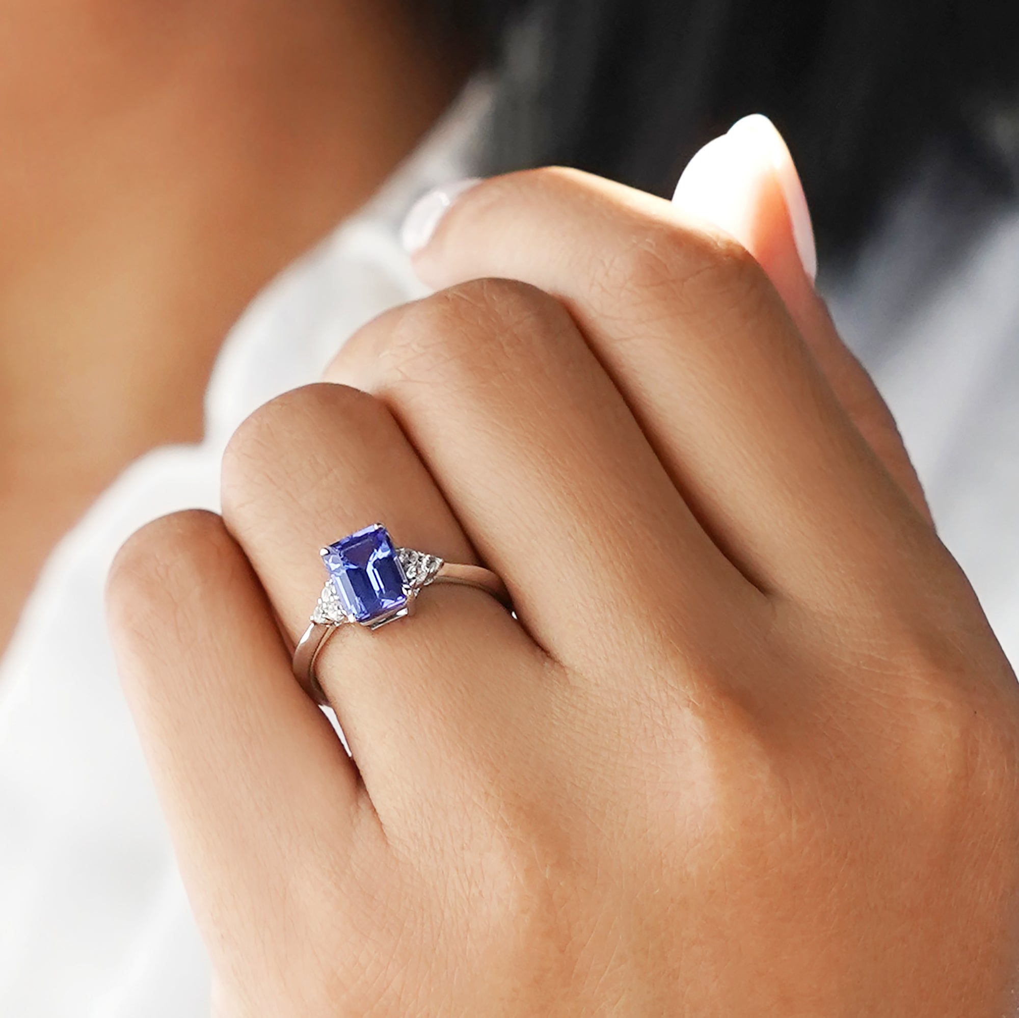 Tanzanite With Side Diamonds - 14k White Gold | BITS OF BALI JEWELRY