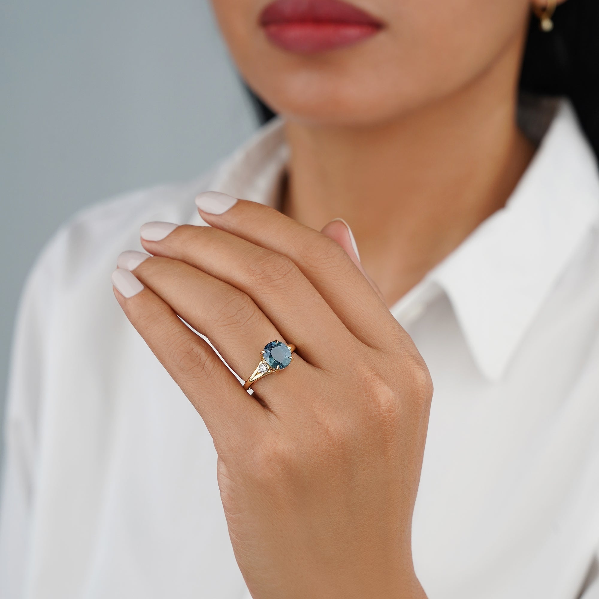 3.9 Carat Oval Teal Sapphire Ring - Double Shank with 3mm Natural Diamond - Solid 14K Yellow Gold