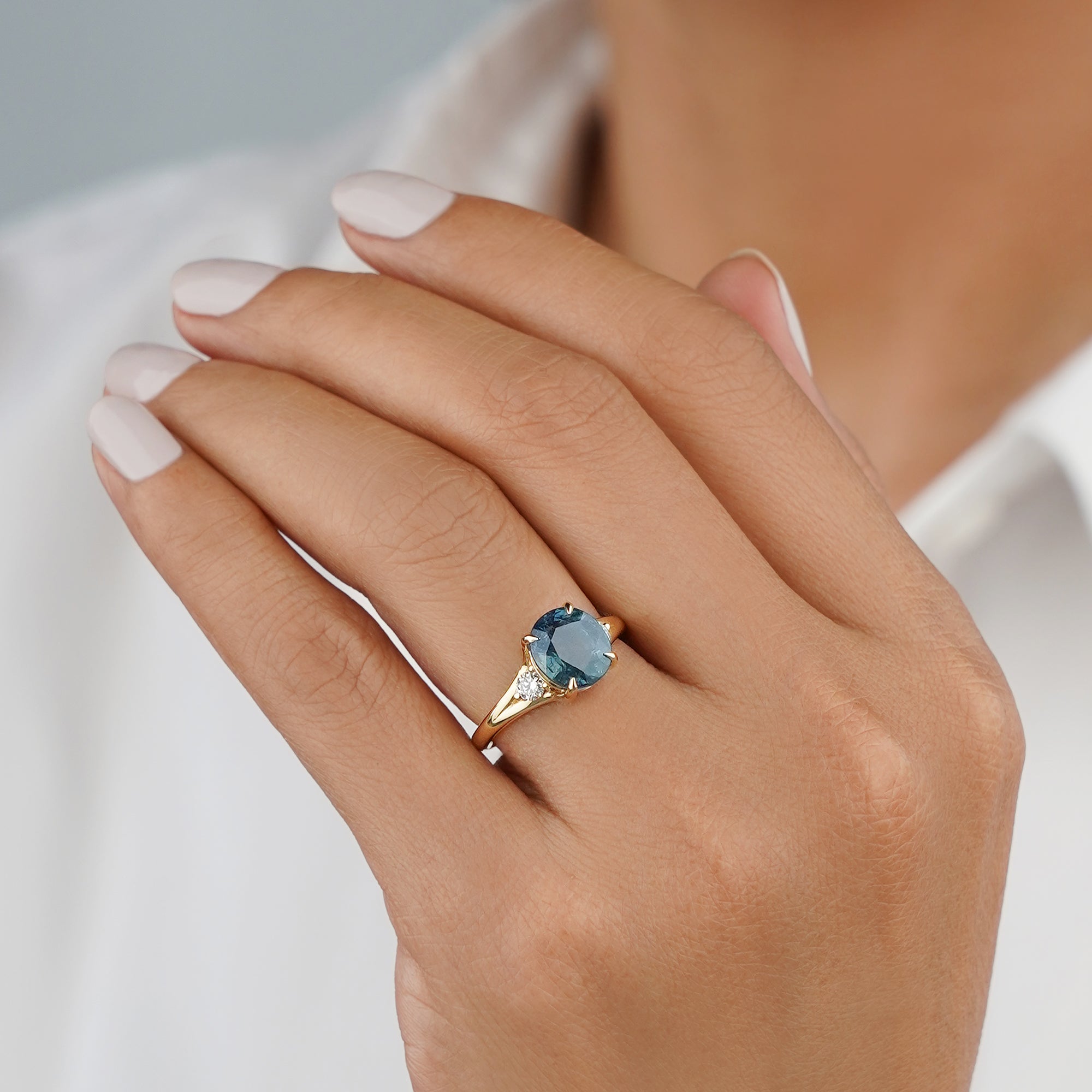 3.9 Carat Oval Teal Sapphire Ring - Double Shank with 3mm Natural Diamond - Solid 14K Yellow Gold