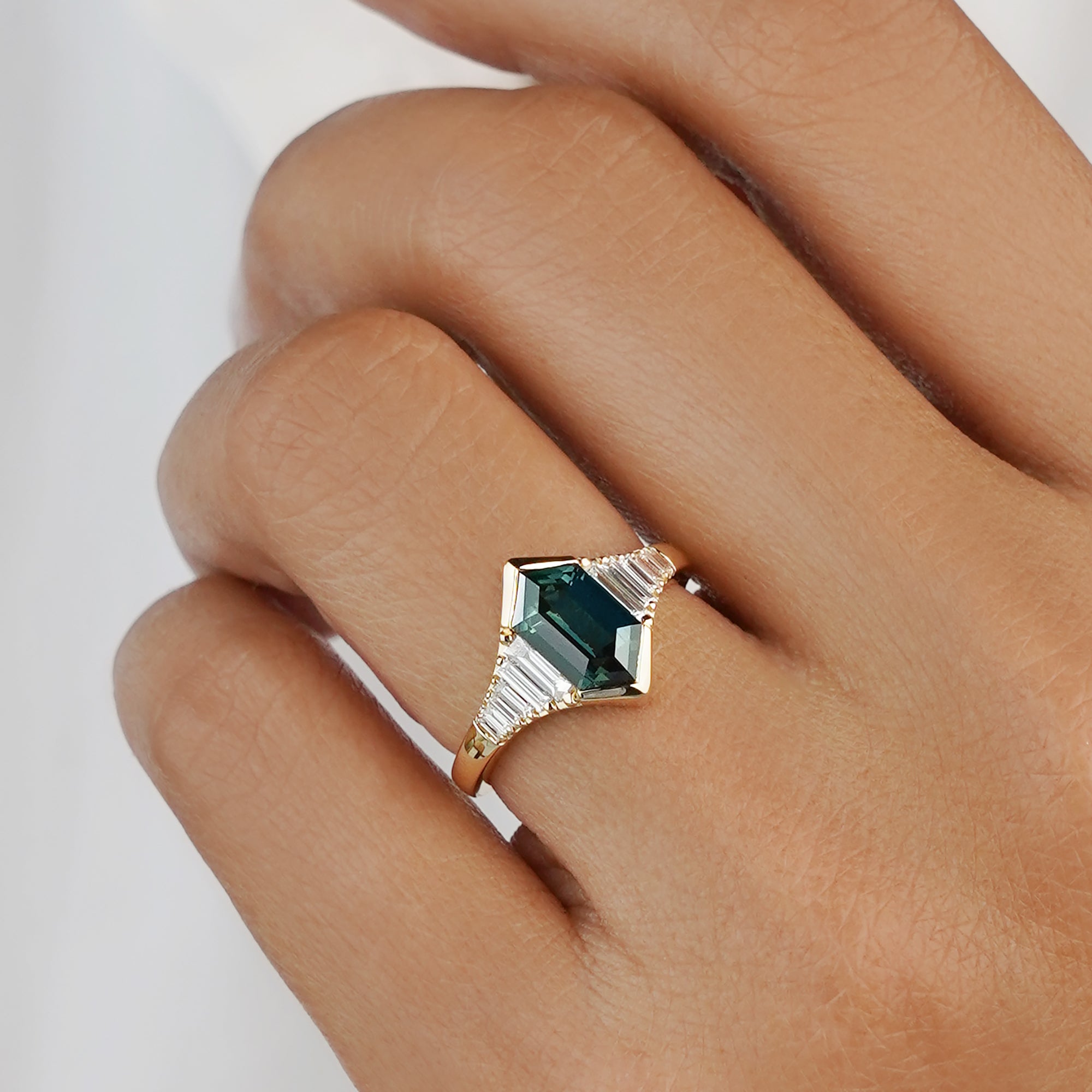 Art Deco 2.31 Carat Duchess-cut/Elongated Hexagon Teal Sapphire with 8 Baguette & 2 Square Natural Diamond Ring - Solid 18K Yellow Gold