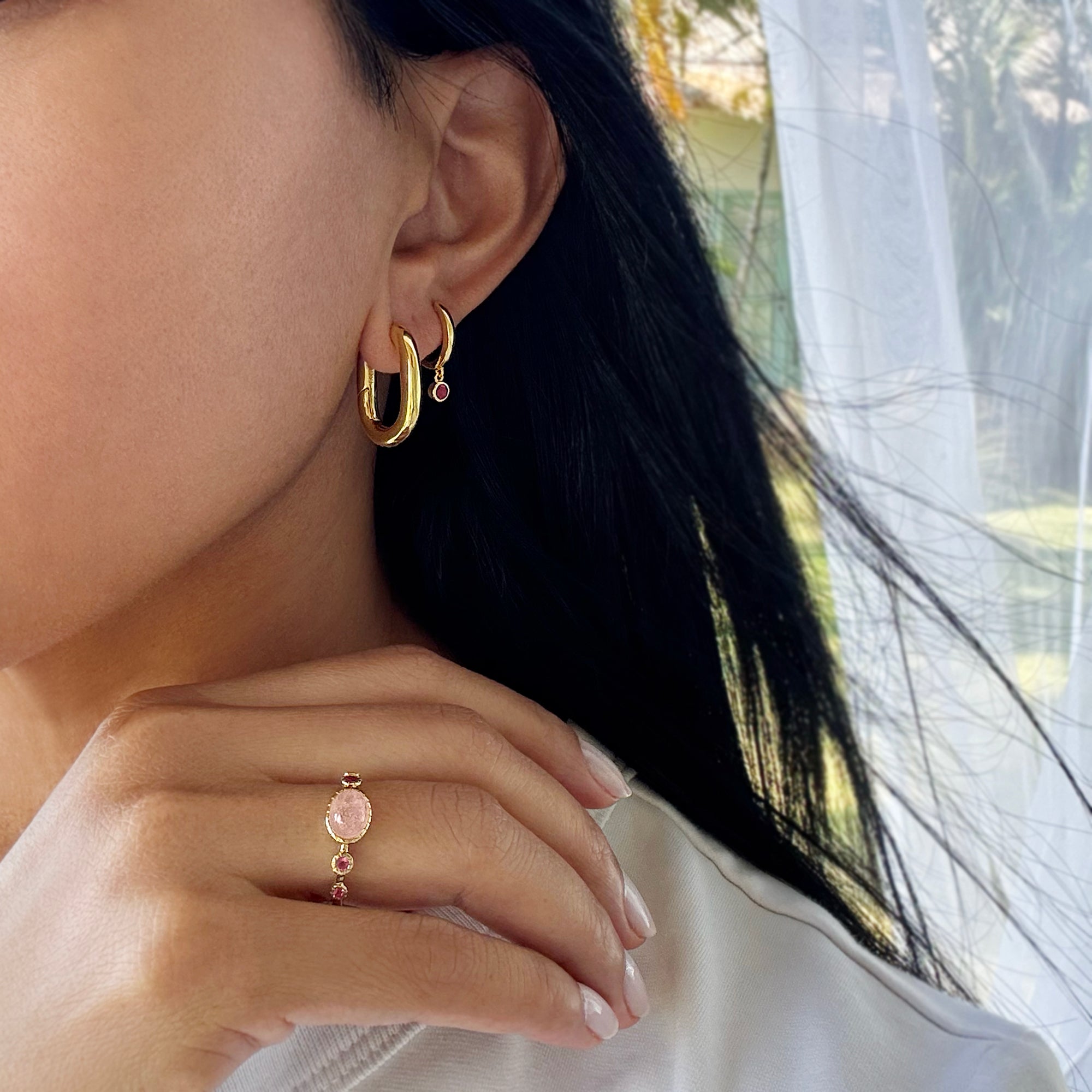 Oval Medium Hoop Earrings - Gold Vermeil