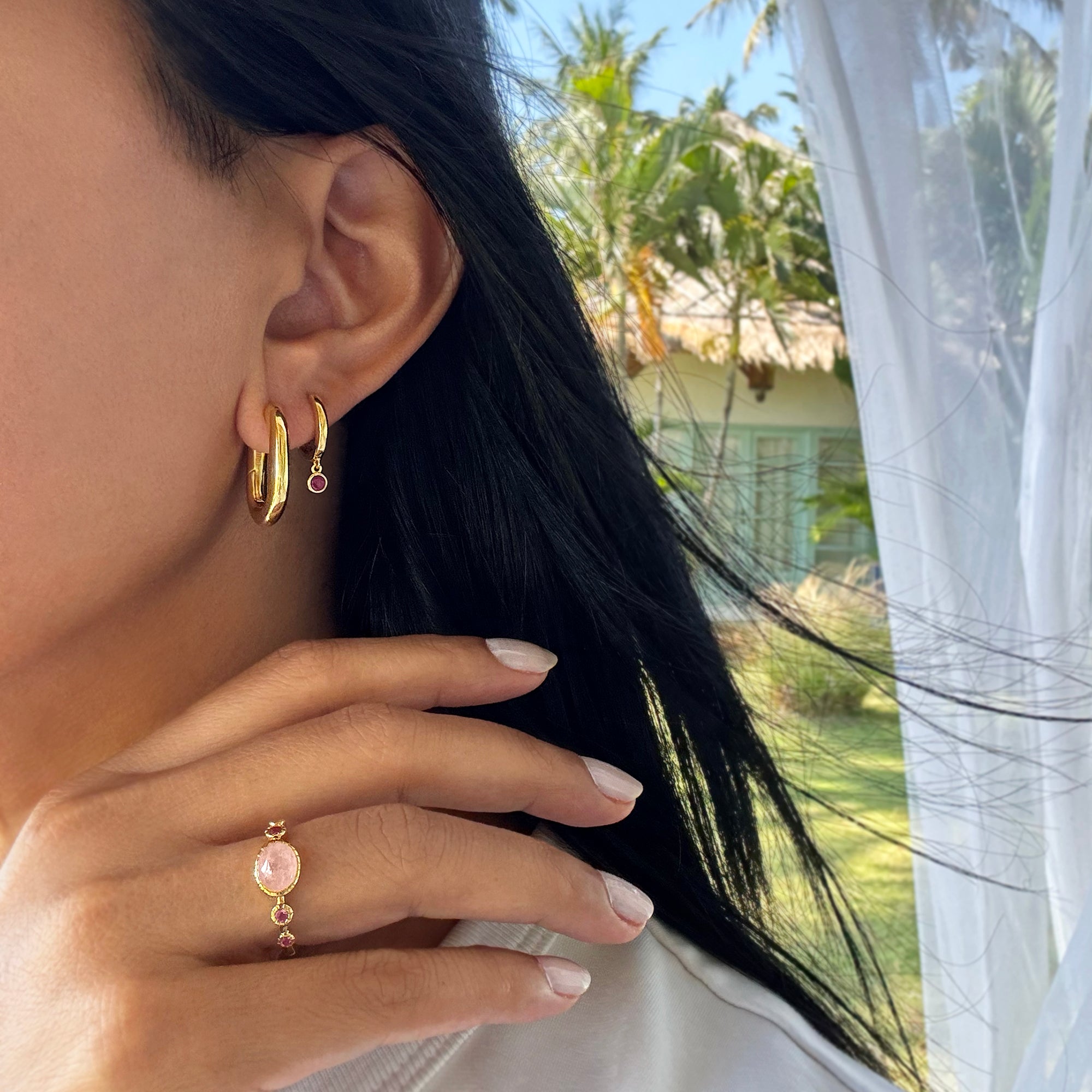Oval Medium Hoop Earrings - Gold Vermeil