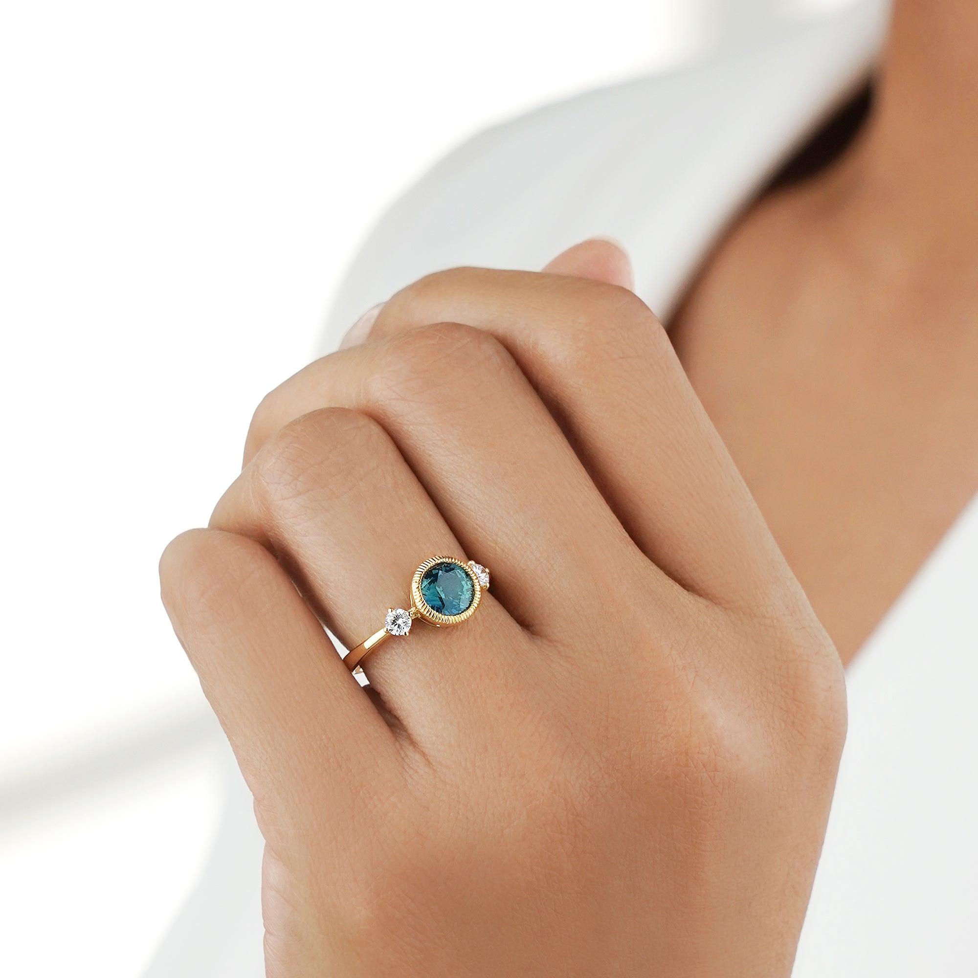 Vintage-designed Round Teal Sapphire with 2 Side Diamond Ring - Solid 18K Yellow Gold | BITS OF BALI JEWELRY