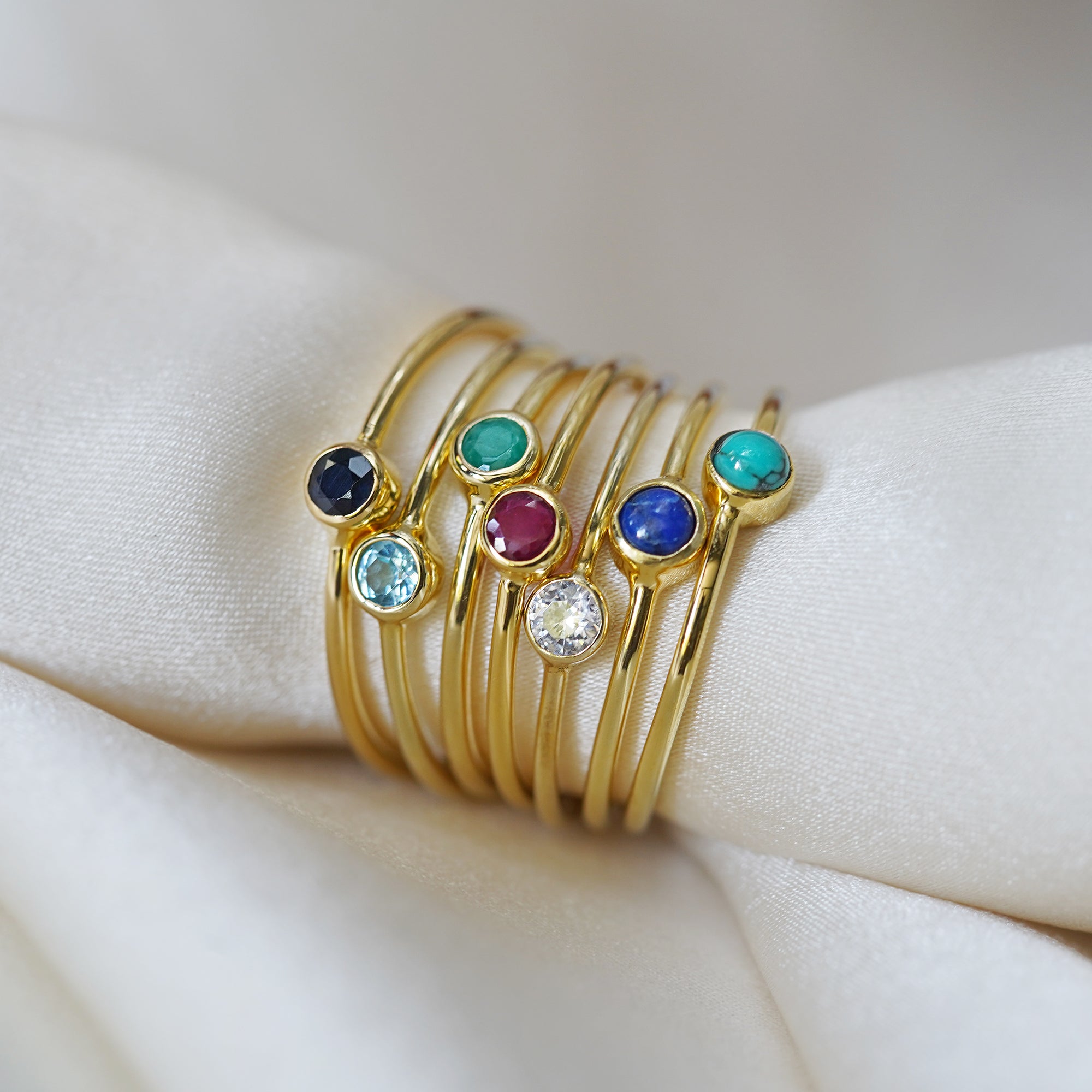 Dipta Tiny Single Bubble Ring - Emerald | BITS OF BALI JEWELRY
